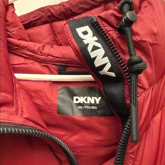 NWT DKNY Women’s Red Hooded Puffer Jacket w/ Knit Sleeves XXL - Picture 6 of 8